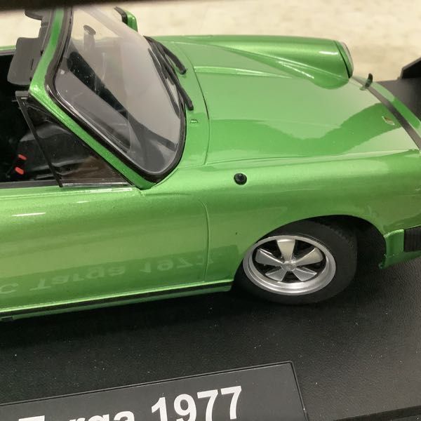 1円〜 破損 KK-scale 1/18 ポルシェ 911 カレラ 3.0 タルガ 1977 グリーンメタリック_画像4