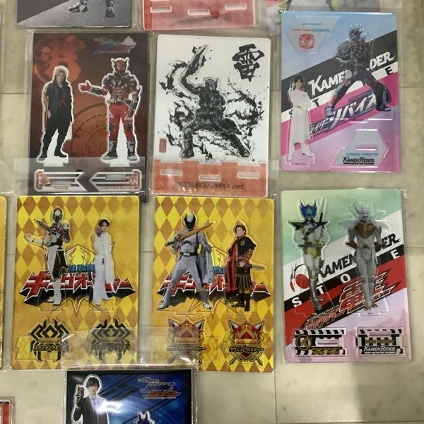 1円〜 アクリルスタンド 仮面ライダーデモンズ/門田ヒロミ 王様戦隊キングオージャー スパイダークモノス/ジェラミー・ブランシエリ 他_画像5