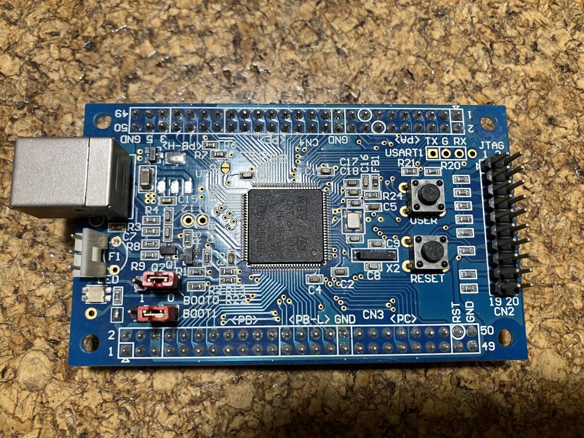 STM32マイコンボード『STBee』(72MHz, 512K+64KB)  ジャンク品の画像1