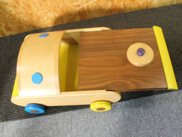 その６　小さい子のおもちゃ 木の車 キッズアリーナ 木製玩具 押し車 木製で手に優しいシンプルな玩具　カタカタ引いて押して引っ張って_画像5