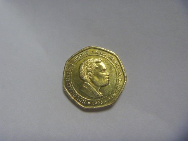 タンザニア 古銭 サイの硬貨 コイン アフリカ 外国貨幣 外国銭 同梱割引あり