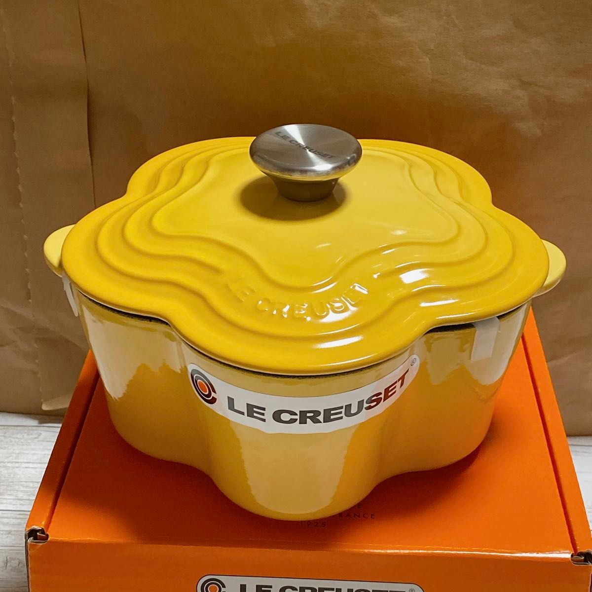 新品】ルクルーゼ ココットフルール 20 ハニー|Yahoo!フリマ 新品】ルクルーゼ ココットフルール 20 ハニー|Yahoo!フリマ