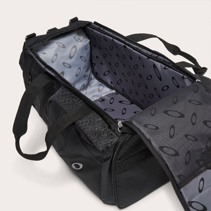 【定価30,800円】オークリー ゴルフ ダッフルバッグ (FOS901693-02E) Icon Duffle Bag 24 3WAY 新品値札付 2024新作【OAKLEY正規品】_画像6