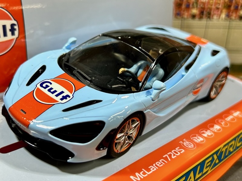 1/32 SCALEXTRIC C4394 McLaren 720S - Gulf Edition スロットカー_画像1