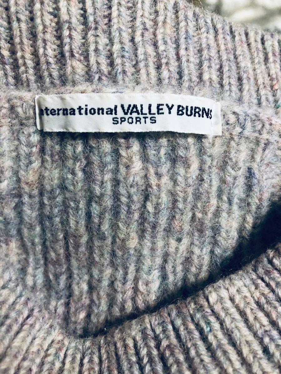 訳あり　international VALLEY BURNS SPORTS ニット　グレー　 セーター