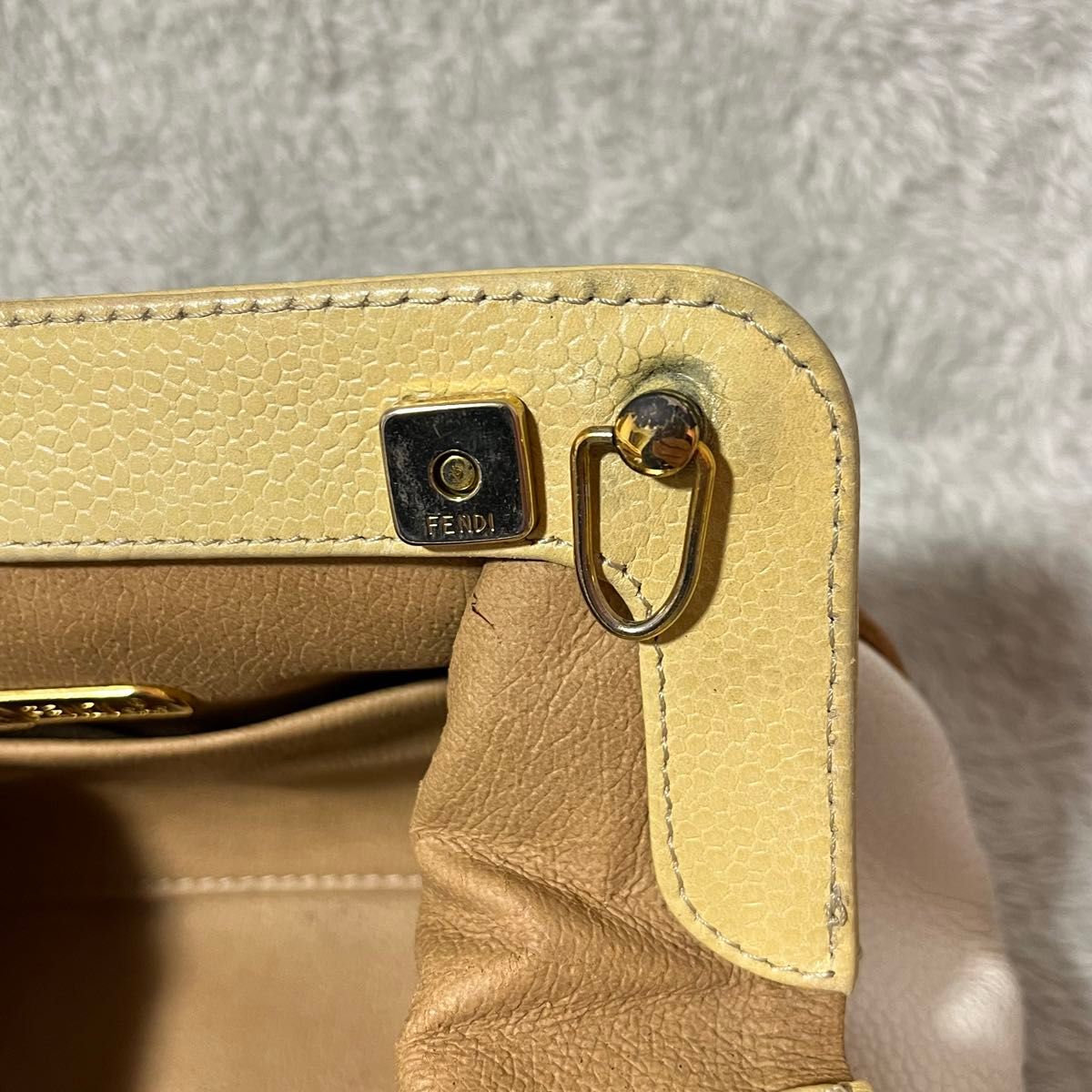 【中古・美品】FENDI フェンディ　 2WAY ショルダーバッグ ポシェット　ヴィンテージ　レザー