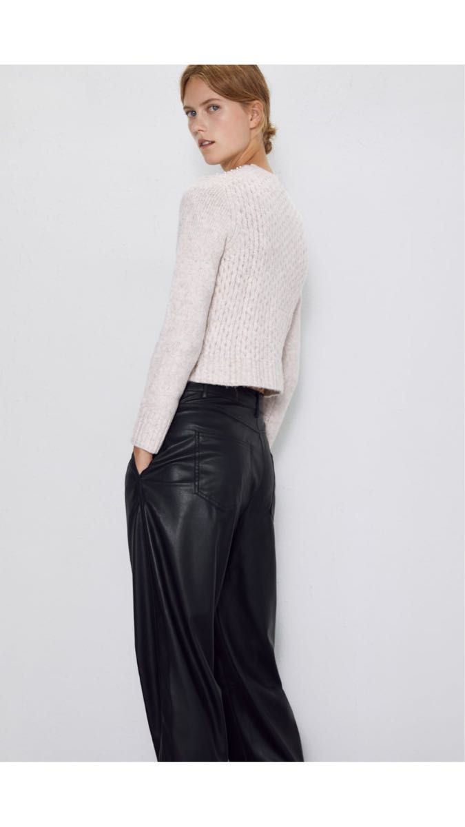 ZARA パール 付き ウール 混紡 ニット 新品 ザラ セーター ZARA パール 付き ウール 混紡 ニット 新品 ザラ セーター