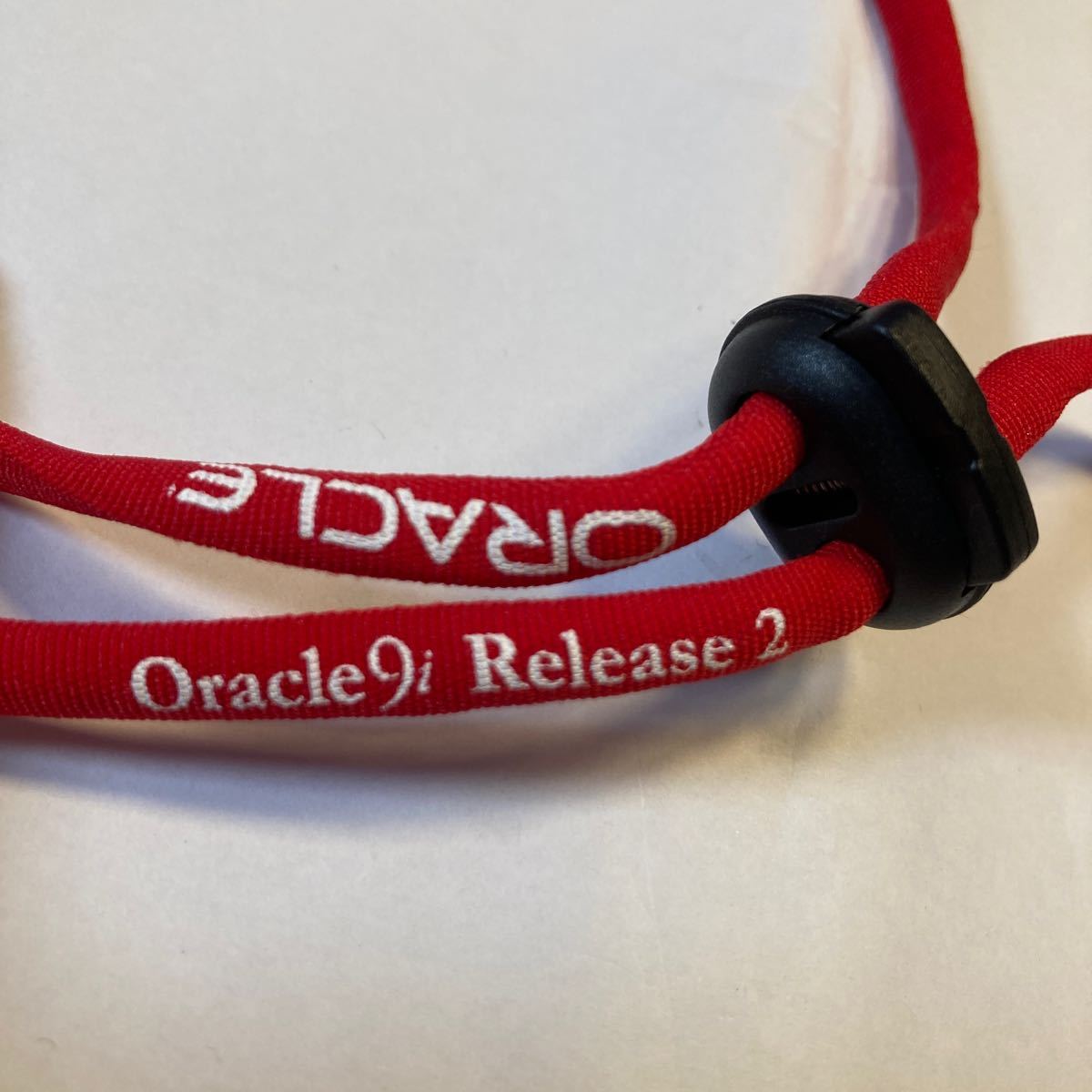 ORACLEネックストラップ 赤　約50cm長さ調整可能_画像3