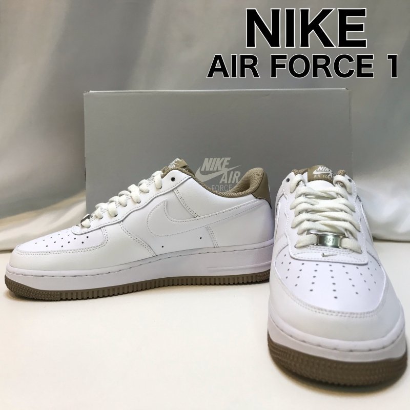 【未使用に近い】 ＮＩＫＥ ＡＩＲＦＯＲＣＥＯＮＥＡＦ１ 白 ＤＲ９８６７－１００ ２６．５ｃｍ ホワイト カーキブランク 靴/252