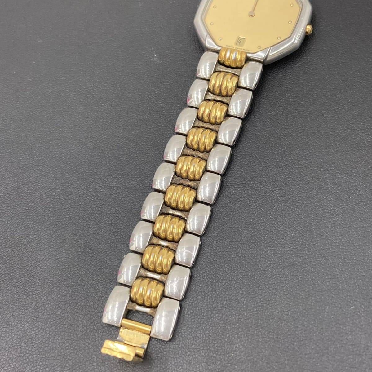 221 クリスチャンディオール 1PRT D45-204-1 QZ デイト ゴールド文字盤 メンズ腕時計 稼働品_画像9