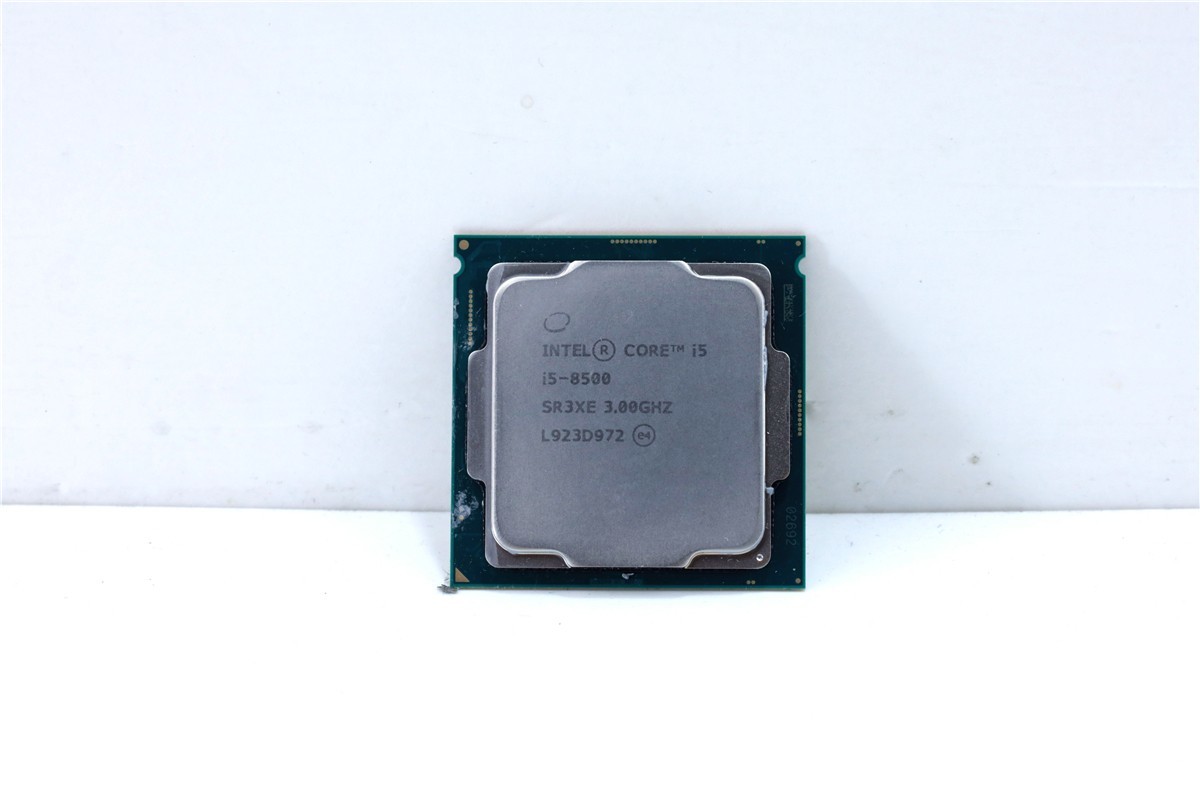 Intel ★ Core i5-8500　SR3XE ☆ 3.00GHz (4.10GHz)／9MB／8GT/s　6コア ☆ ソケットFCLGA1151　　送料180円　f_画像1