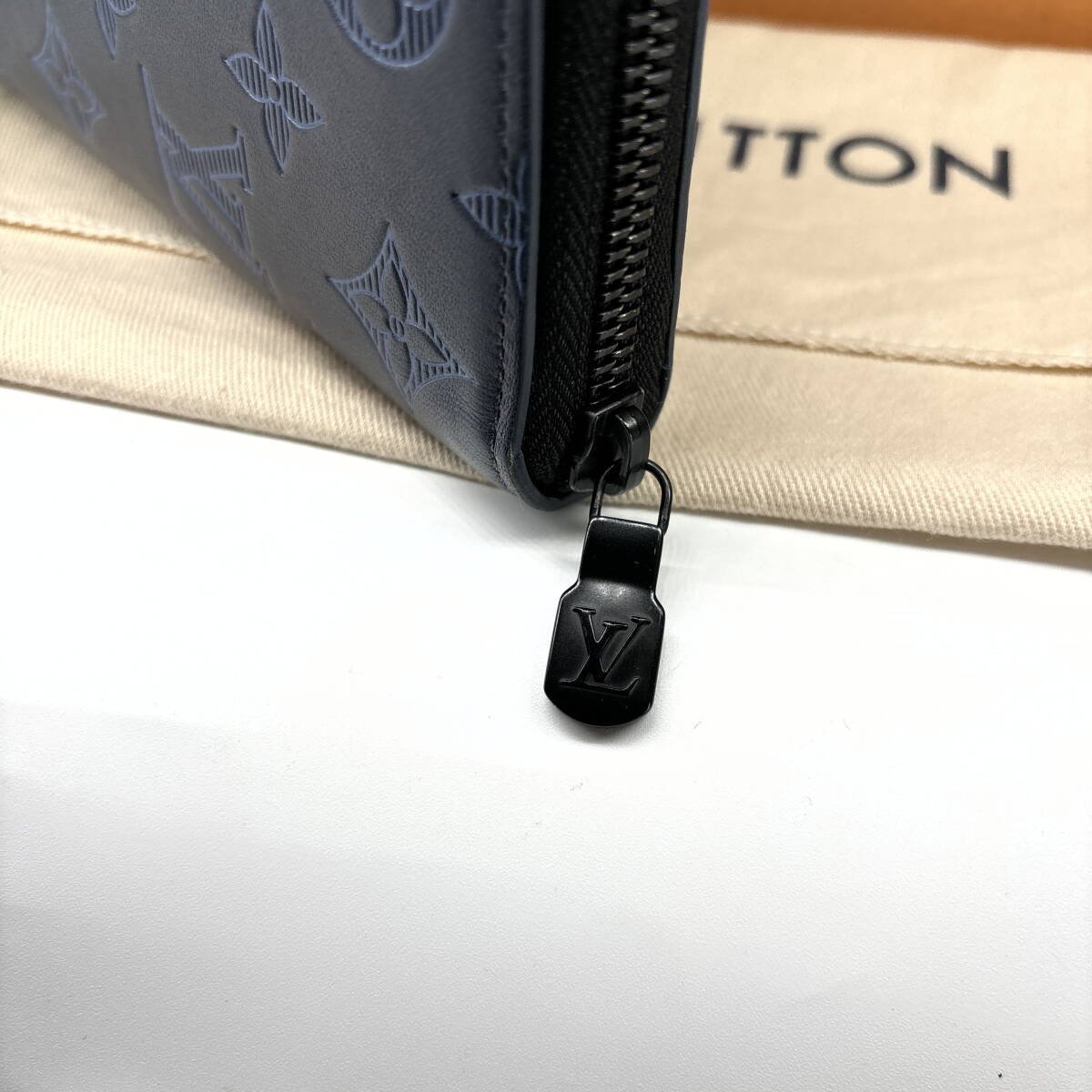 1円【超極美品】Louis Vuitton ルイヴィトン FRID 長財布 ジッピーウォレット モノグラムシャドウ ヴェルティカル レザー M80423 メンズ_画像8