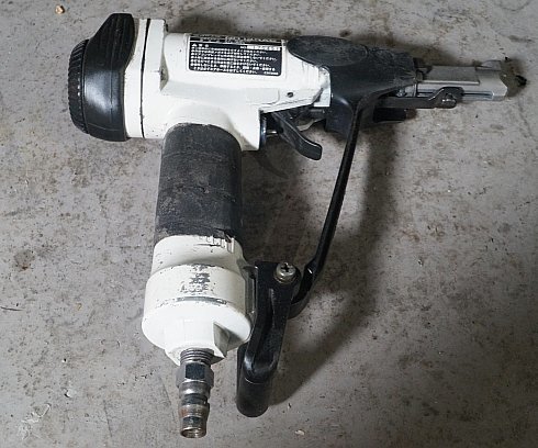 ◎ HITACHI ヒタチ 日立工機 常圧 ばら釘打機 エア工具 ※ジャンク NH125ACの画像2