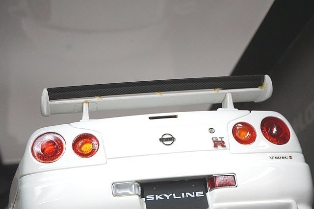 イグニッションモデル 1/18 NISSAN 日産 SKYLINE スカイライン GT-R V-spec Ⅱ R34 ホワイト ※リアウィング接着痕有 IG0186_画像6