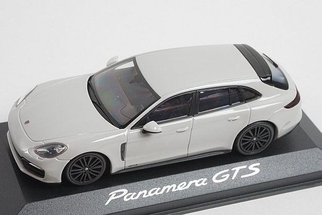 PMA ミニチャンプス 1/43 PORSCHE ポルシェ Panamera パナメーラ Sport Turismo GTS 2017 chalk グレー ディーラー特注品 WAP0207640J_画像1