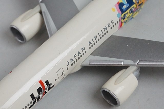 ★ herpa ヘルパ 1/400 B777-200 JAL JA009D たまごっちジェット_画像4