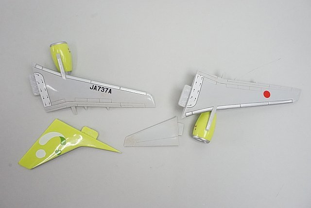 ★ EVER RISE エバーライズ 1/130 B737-400 Solaseed ソラシドエア JA737A スナップフィットモデル ※外箱等欠品 ジャンク品_画像3