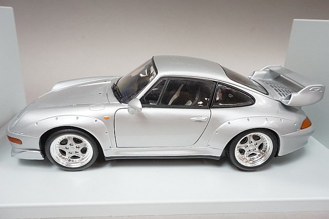 UT MODELS / UTモデル 1/18 Porsche ポルシェ 911 GT2 ストリート 1997 シルバー 180065000_画像1