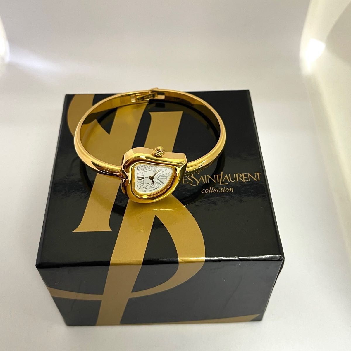 稼働 未使用保管品 極美品 YVES SAINT LAURENT 40th 限定 腕時計 稼働 未使用保管品 極美品 YVES SAINT LAURENT 40th 限定 腕時計