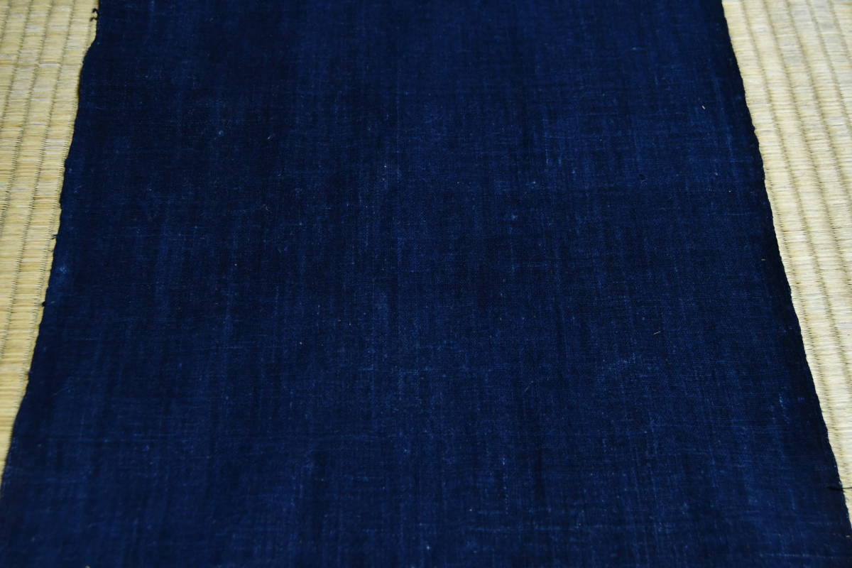 古布　藍染めの無地木綿1幅　紺藍上質木綿　手紡ぎ糸　163ｃｍ　アート　創作材料　手織り木綿_画像3