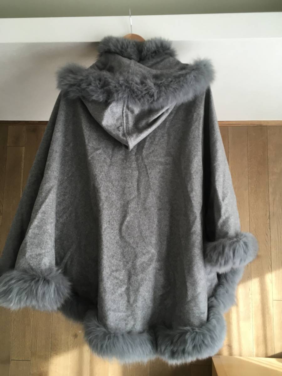 即決 極美品 SAGA FURS サガファーPURE　カシミヤ100% フォックス　ポンチョ 　TM_画像3