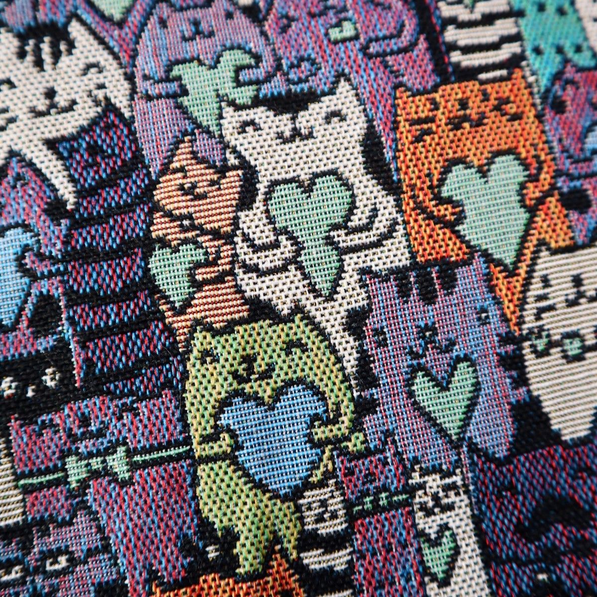 J74B かわいいネコ柄  ゴブラン織り生地 ジャガード織り 150×50cm