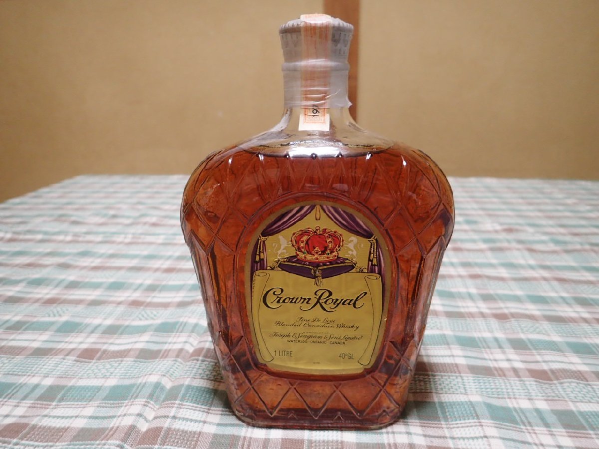 1971年 Crown Royal クラウンローヤル カナディアン ウイスキー 古酒 750ml 40度 巾着袋 未開栓_画像1