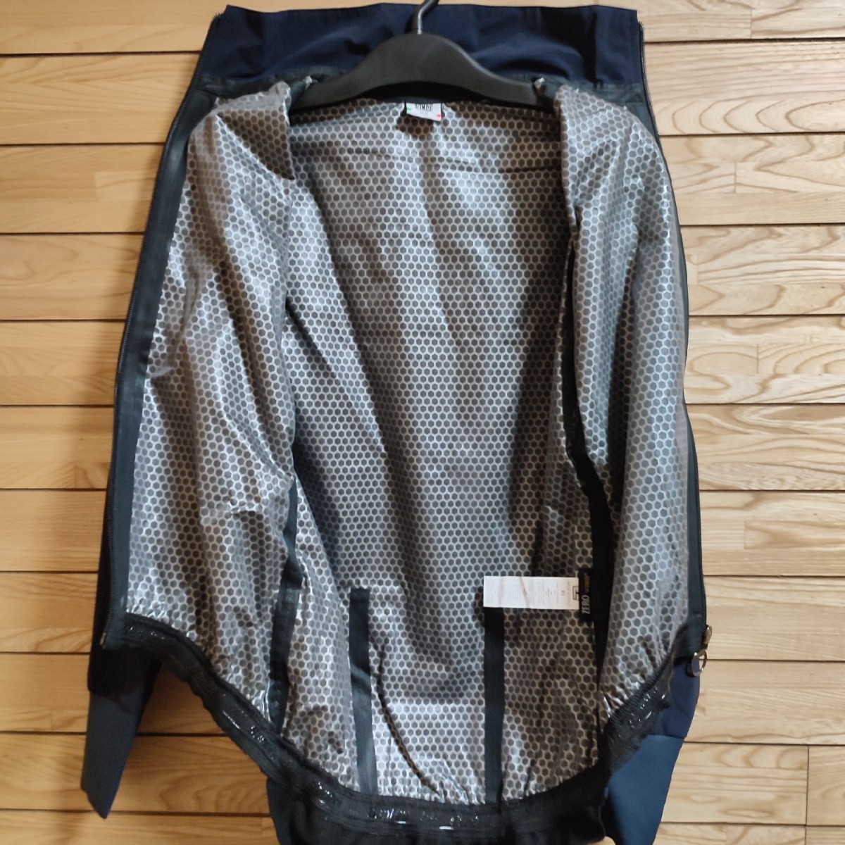 8749円 支給品 Trek Segafredo 防水・防風ジャケット トレック 8749円 支給品 Trek Segafredo 防水・防風ジャケット トレック
