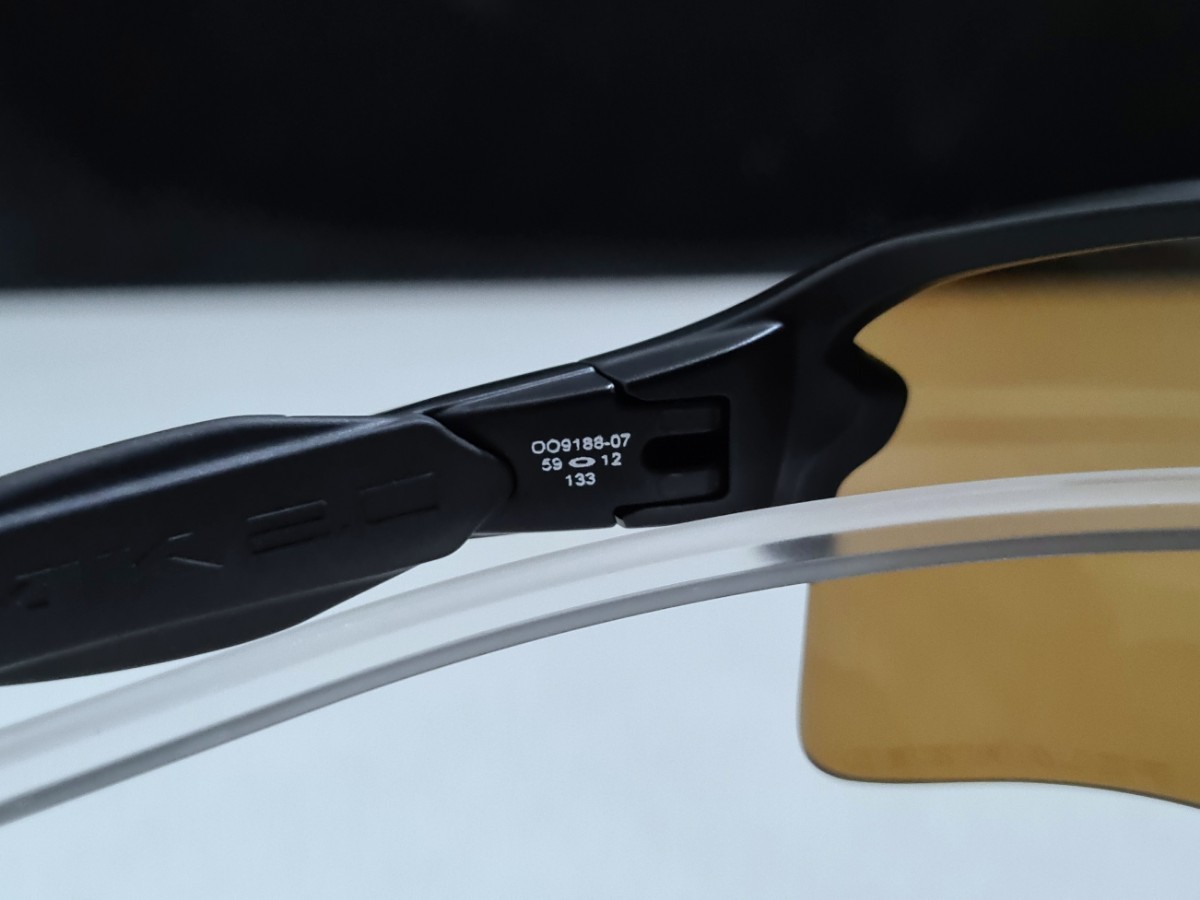  стандартный товар новый товар поляризирующая линза имеется OAKLEY FLAK 2.0 XL Oacley f подставка Bronze Black Polarized bronze черный polalaizdo солнцезащитные очки 