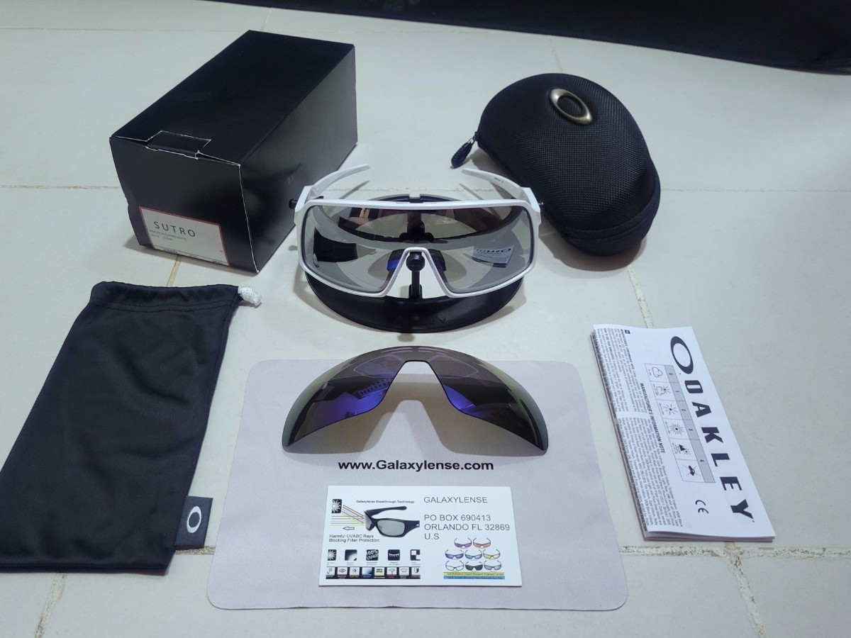 正規品 新品 偏光レンズ2枚付き OAKLEY SUTRO オークリー 正規品 新品 偏光レンズ2枚付き OAKLEY SUTRO オークリー