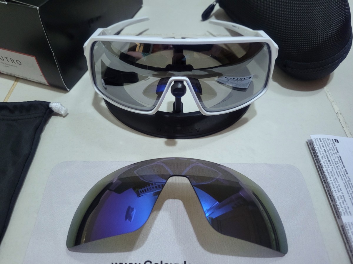 正規品 新品 偏光レンズ2枚付き OAKLEY SUTRO オークリー 正規品 新品 偏光レンズ2枚付き OAKLEY SUTRO オークリー