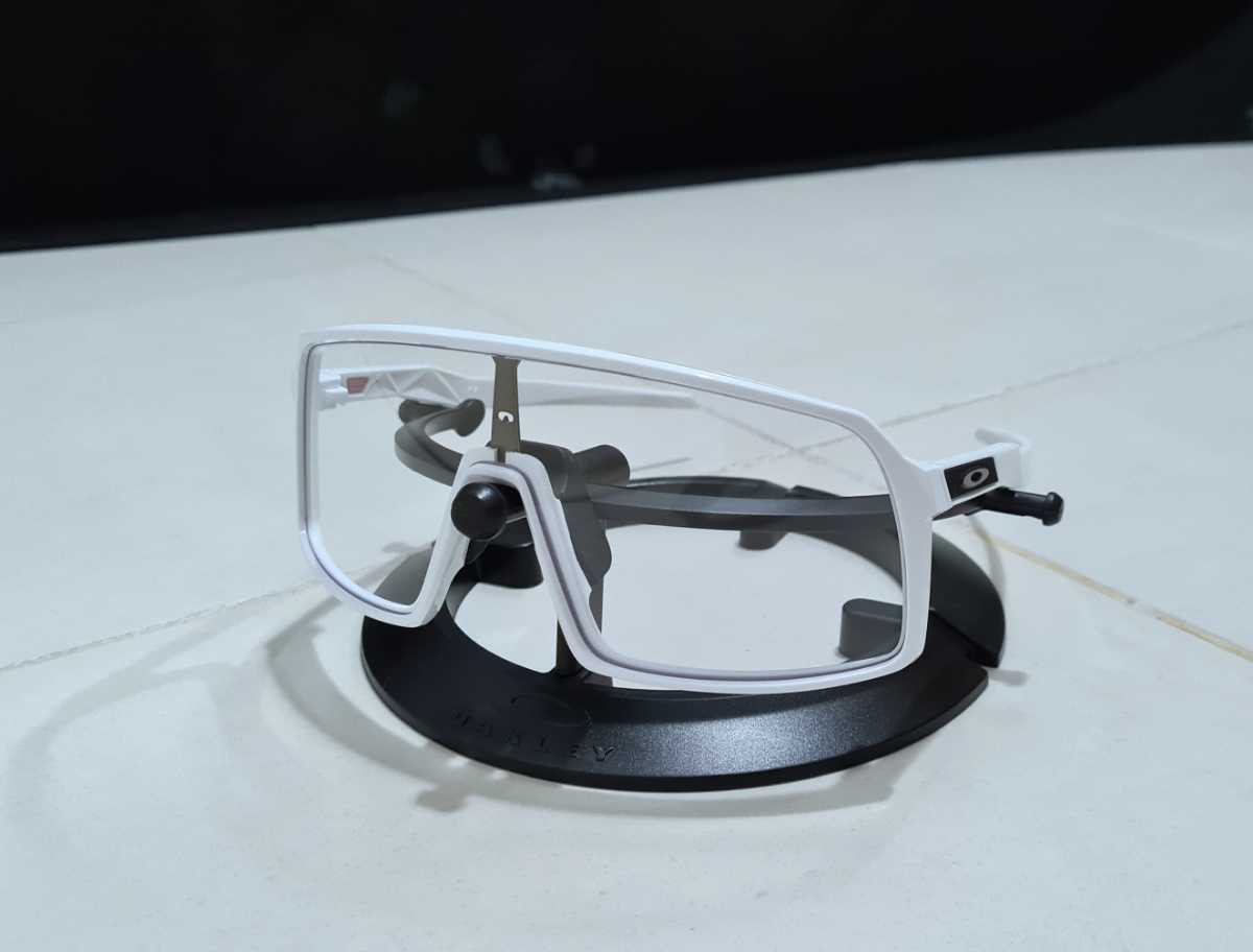 新品 調光レンズ OAKLEY SUTRO オークリー スートロ Photochromic フォトクロミック ストロ ASIA FIT アジアフィット サングラス 交換用_画像2