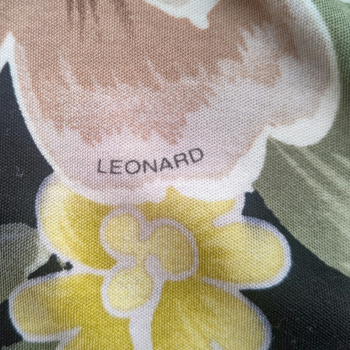  LEONARD レオナール 半袖 花柄 ワンピース ストレッチ ひざ丈 ブラック size L_画像8