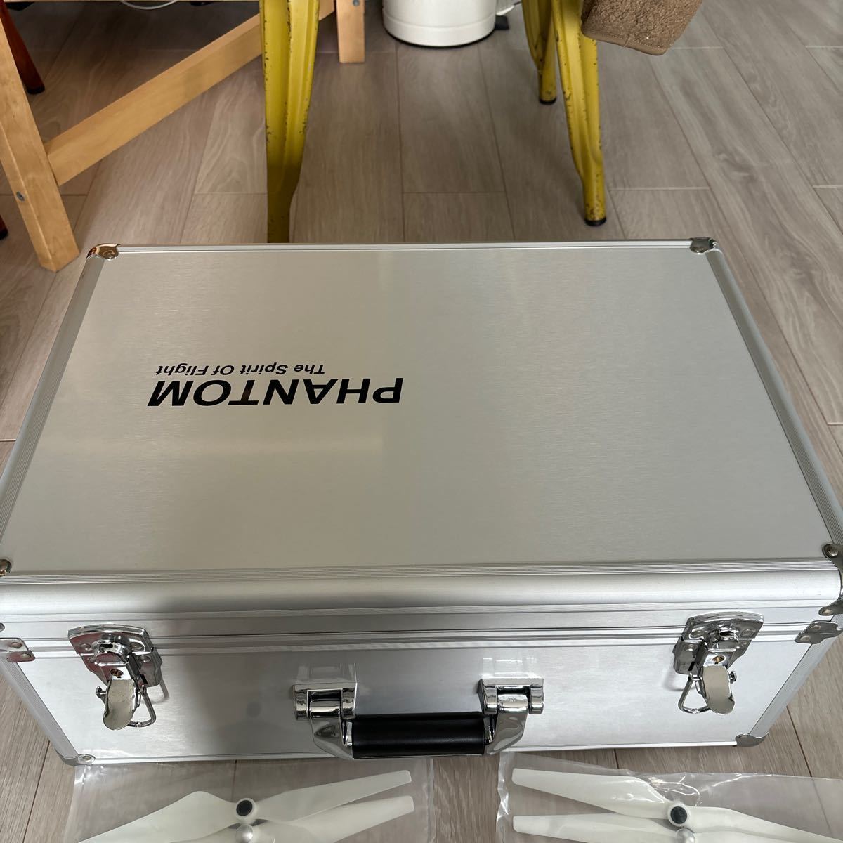 Yahoo!オークション - ジャンク DJI PHANTOM2 ドローン PV331 Yahoo!オークション - ジャンク DJI PHANTOM2 ドローン PV331