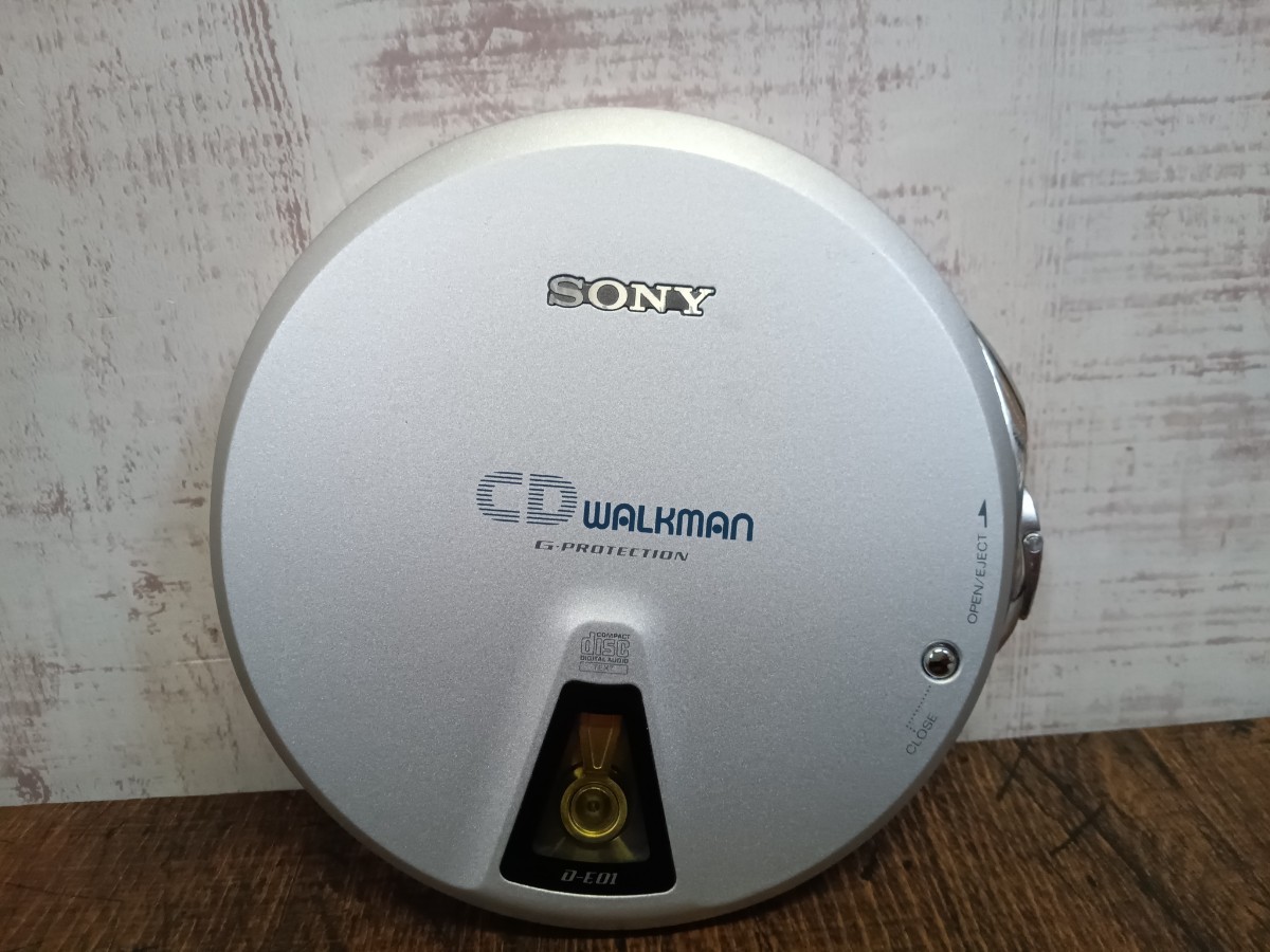 必見!!　希少　SONY　ソニー　D-E01 ポータブル　CDプレーヤー　CD WALKMAN　ウォークマン　G-PROTECTION 20周年記念　ジャンク_画像3