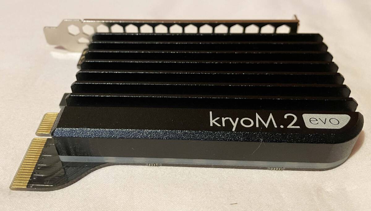 【美品】aquacomputer kryo M.2 evo M.2 SSD用 PCIex4スロット接続アダプターの画像2