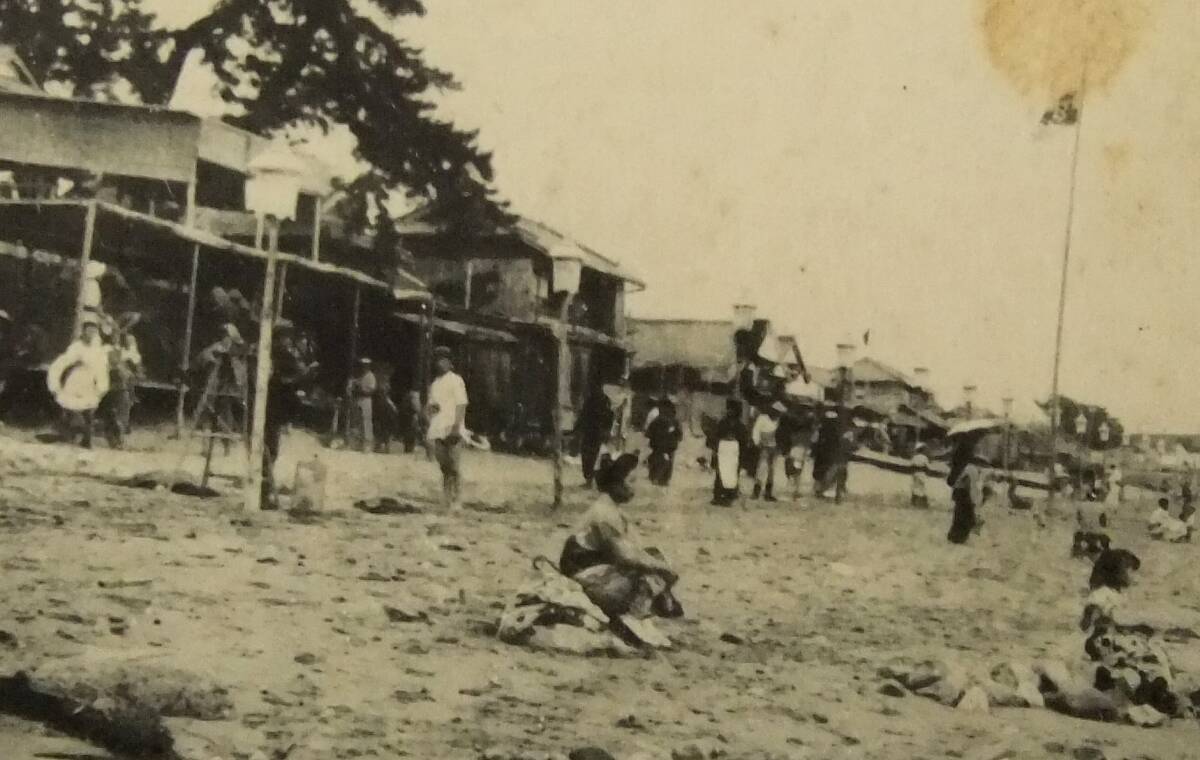 絵葉書戦前　敏馬海水浴場　実景　海の家？　福音館　印行　_画像2