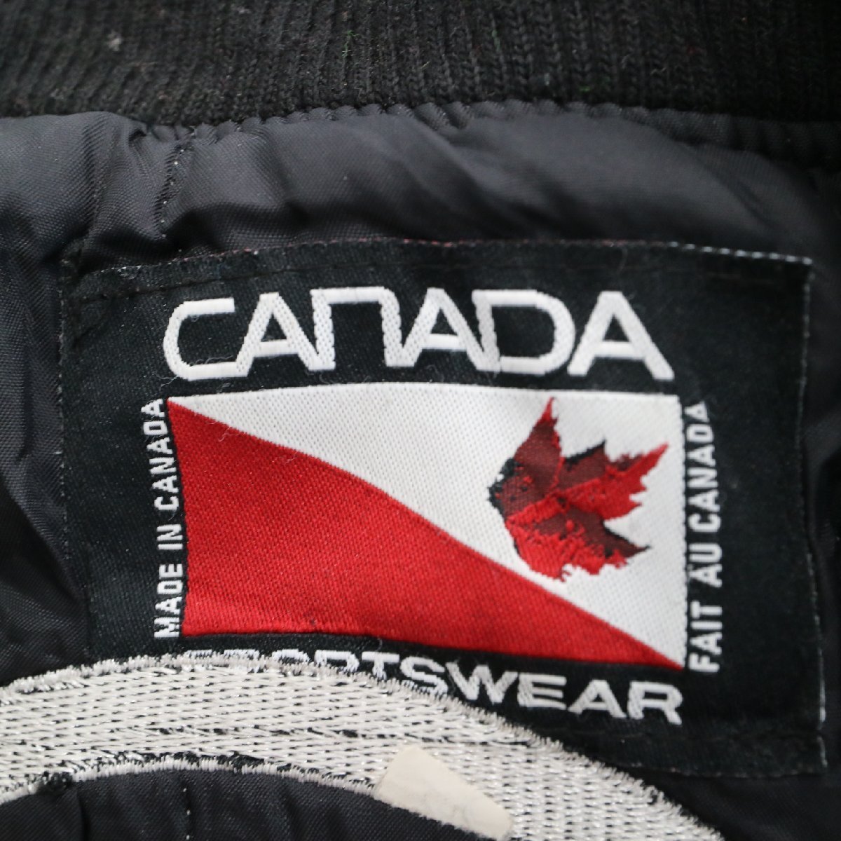 SALE///// 90年代 CANADA スタジアムジャンパー アメカジ ジャケット アウター 防寒 ブラック ( メンズ Lサイズ相当 ) M6885_画像9