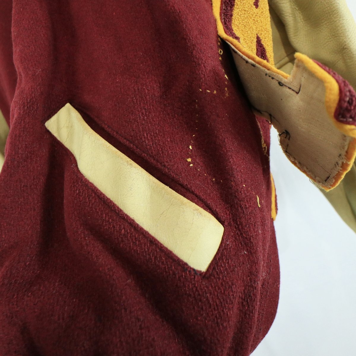60-70年代 LOGAN スタジアムジャンパー ジャケット ヴィンテージ ワッペン レッド×ホワイト ( メンズ Mサイズ相当 ) 中古 古着 M6416_画像4