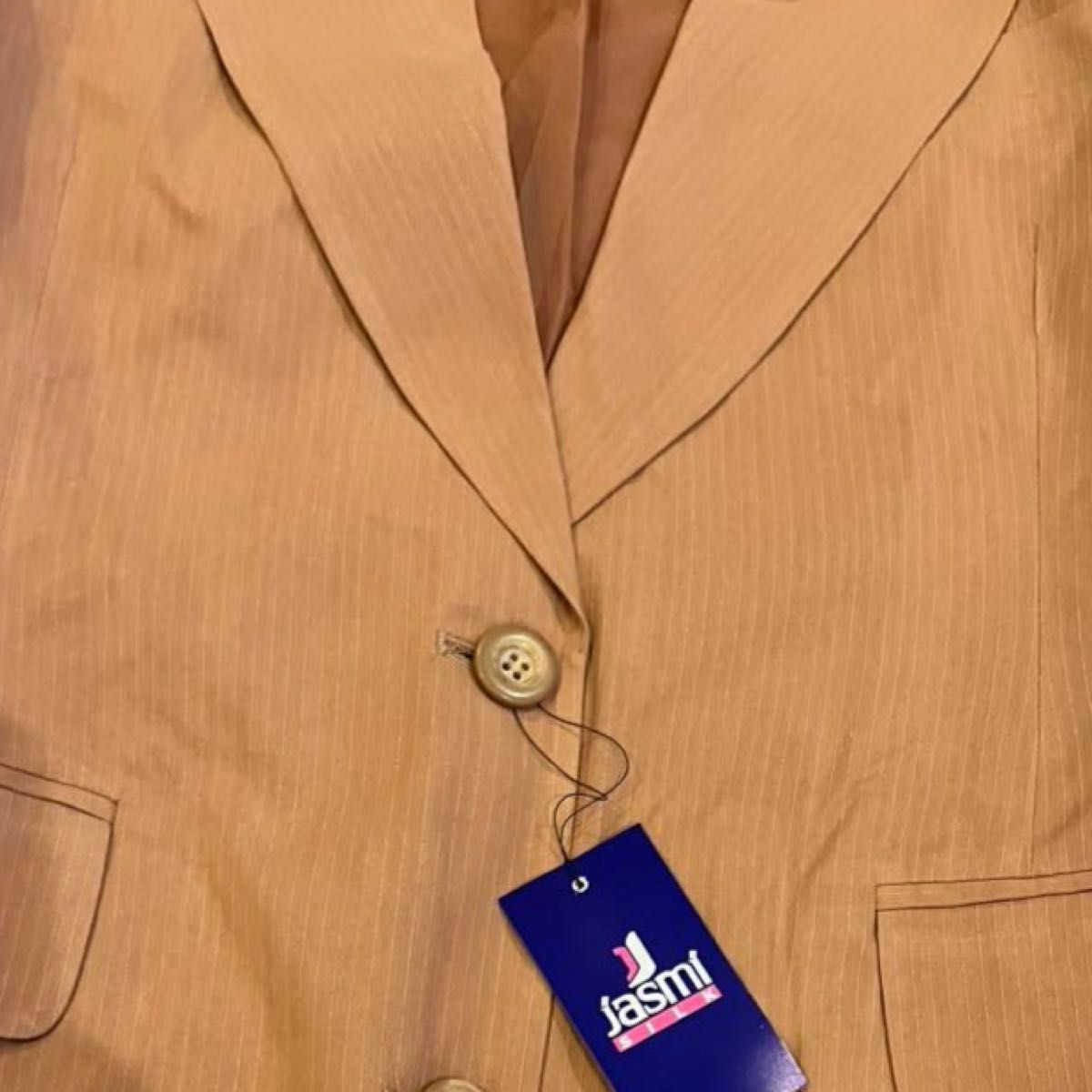 jasmiスーツ ジャケット 絹100%  新品タグ付 テーラード  アウター 無地 長袖 薄茶 高級シルク
