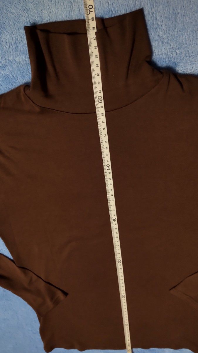 ☆美品☆ユニクロ 綿100% 長袖 タートルネック 茶色 (XLサイズ表示ですが着用感はLサイズ)