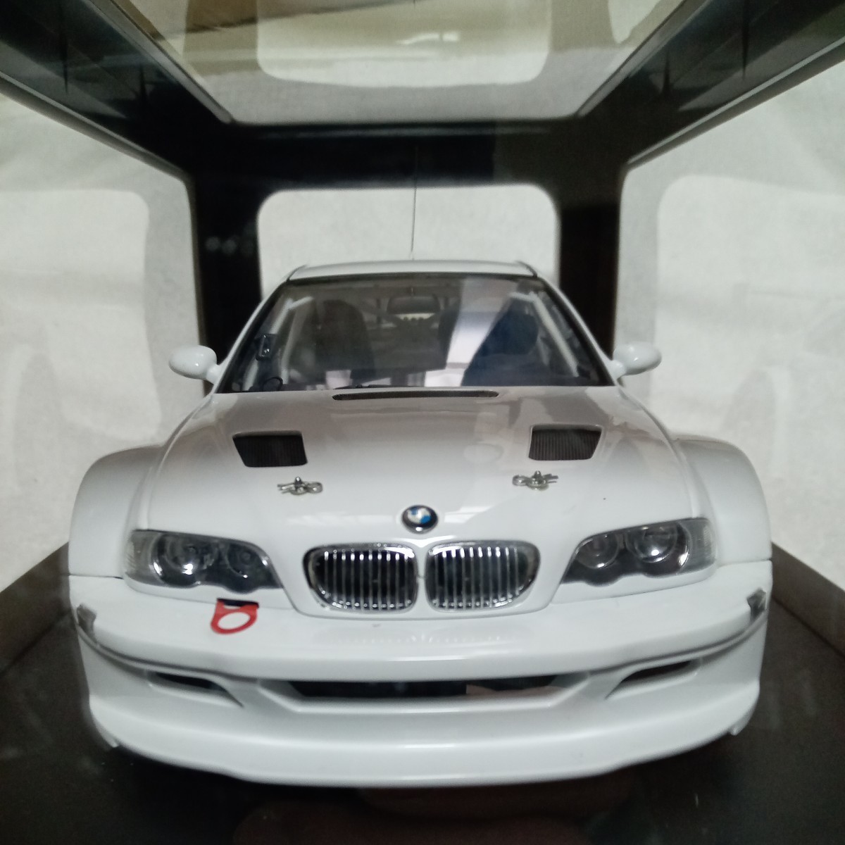 BMWM3GTR　nurburgring　2005　プレーンボディバージョン　ホワイト　1/18　オートアート_画像1