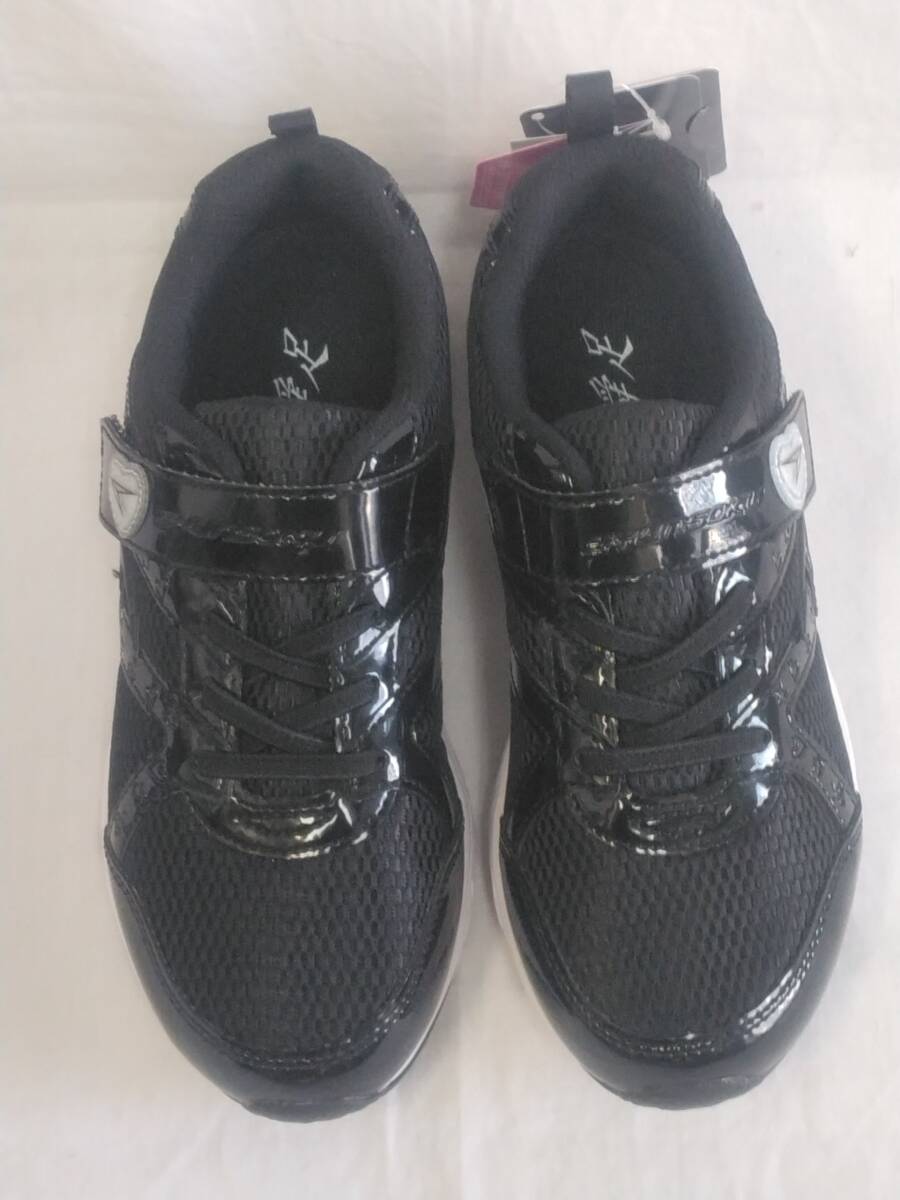  ребенок спортивные туфли . пара 787 24.5 см черный цвет Achilles для девочки shun sok чёрный / белый 2E формальная обувь. замена как .