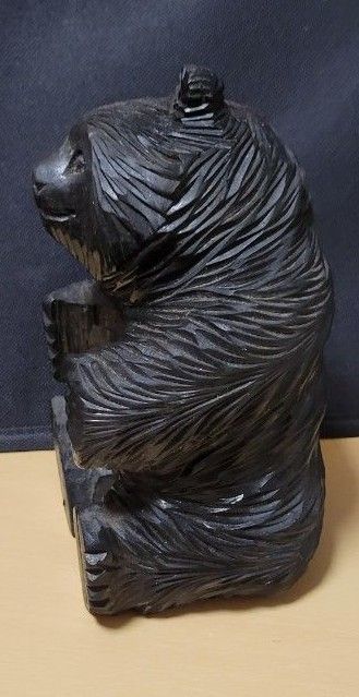 ニッカウヰスキーミニボトル　昭和レトロ　レア　北海道　首傾げ　熊の彫り物置物