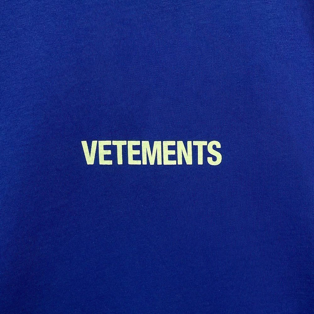VETEMENTS ヴェトモン ロゴ 半袖Ｔシャツ ロイヤルブルー サイズXS 正規品 / Z5015_画像2