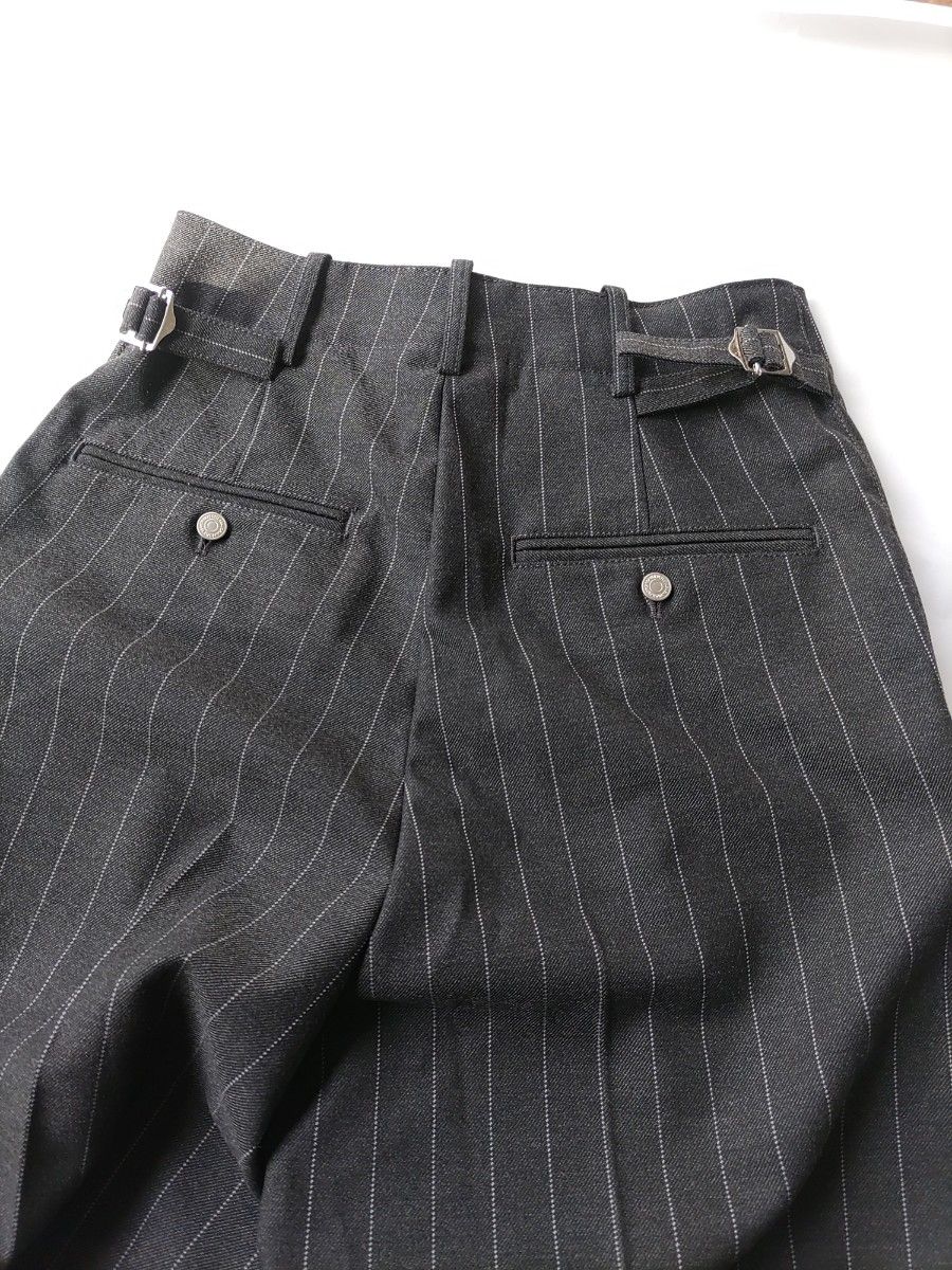 新品 未使用 GU x beautiful people タックワイドパンツ 新品 未使用 GU x beautiful people タックワイドパンツ