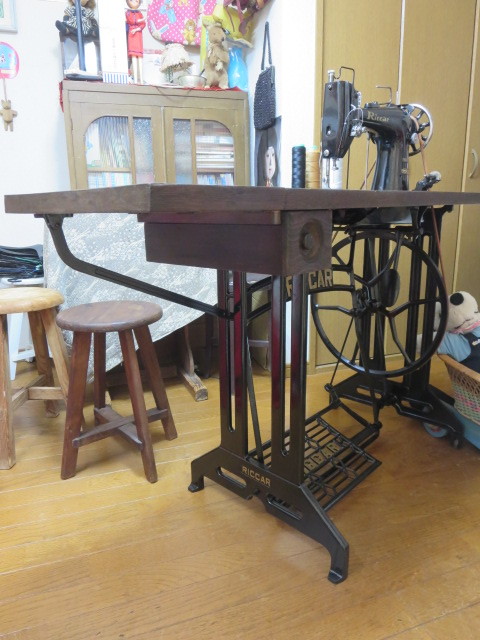 * antique * service being completed RICCAR occupation for legs .. sewing machine 5 number thread correspondence 