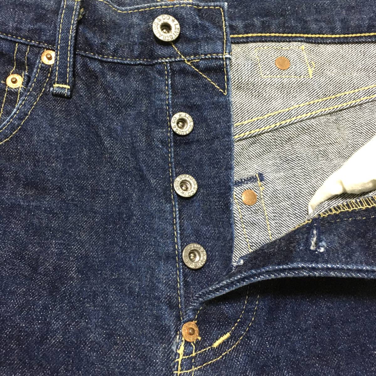 Yahoo!オークション - 希少 90's Levi's LVC 702XX W28 赤耳 BIG Yahoo!オークション - 希少 90's Levi's LVC 702XX W28 赤耳 BIG