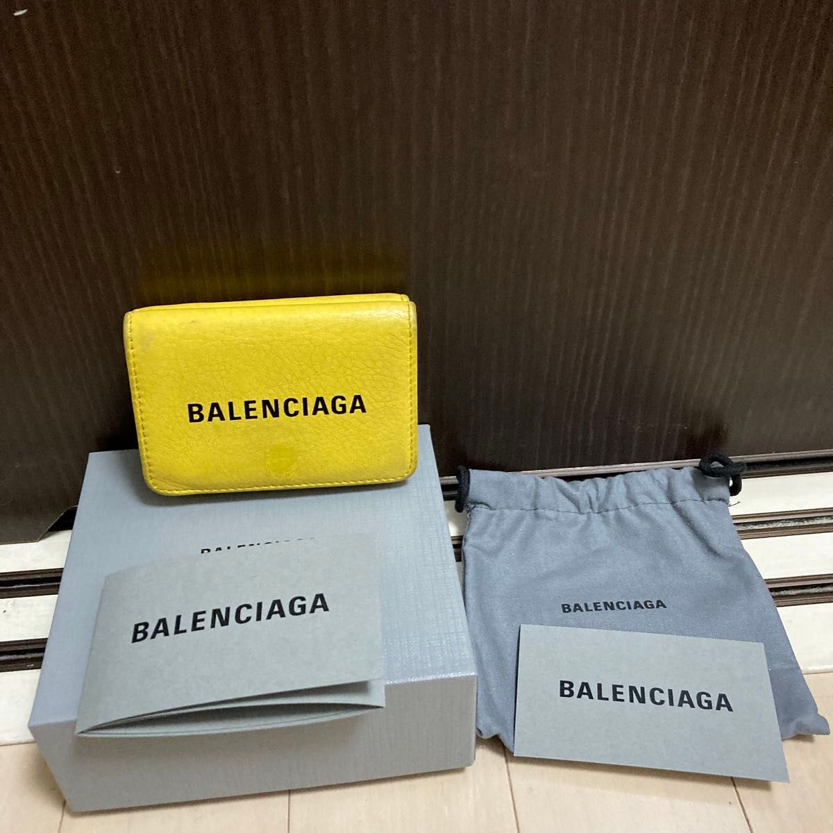 BALENCIAGA バレンシアガ 小物 エブリデイ 財布 三つ折り財布 おしゃれ 箱 保存袋 コンパクトウォレット レディース