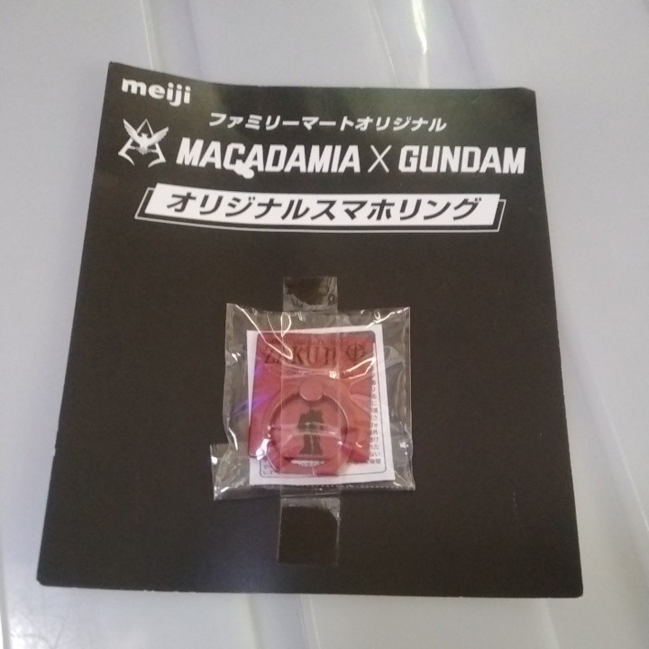 送料無料　「スマホリング　シャアザク」　「缶トレー　ニューガンダム」　明治　アーモンド×ガンダム　新品_画像2